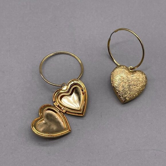 Textured Engraved Heart Locket Charm Hoop Earrings Gold Tone Japan - Picture 4 of 4